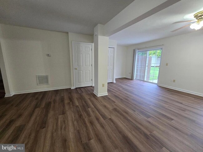 Building Photo - 116 Lowber St