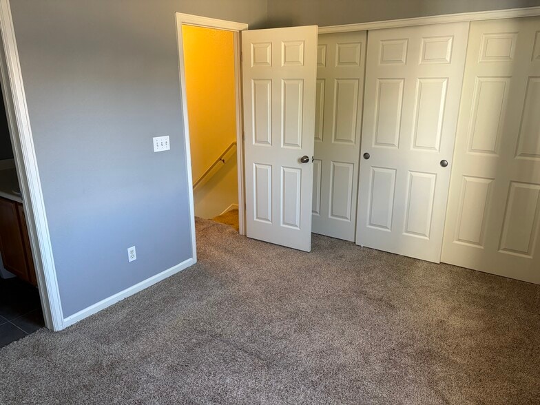 Second bedroom - 8199 Welby Rd