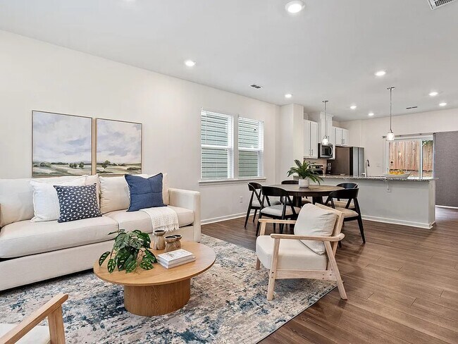 Building Photo - 441 Hacksaw Trl