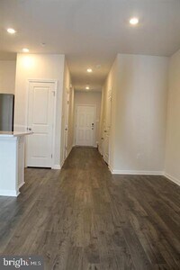 Building Photo - 157 Mazzeo Dr