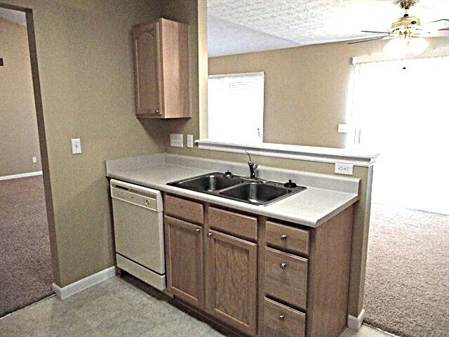Building Photo - 6923 Belleglade Dr