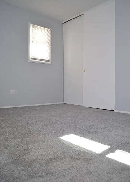 Building Photo - 623 S Pierce Ave