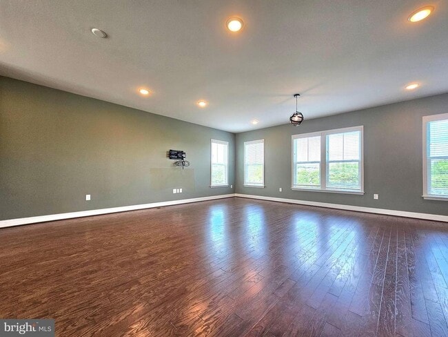 Building Photo - 17235 Branched Oak Rd
