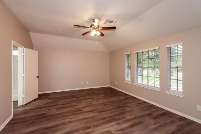 Building Photo - 22815 W Waterlake