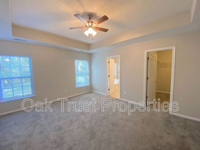 Building Photo - 411 Brookfield Ln