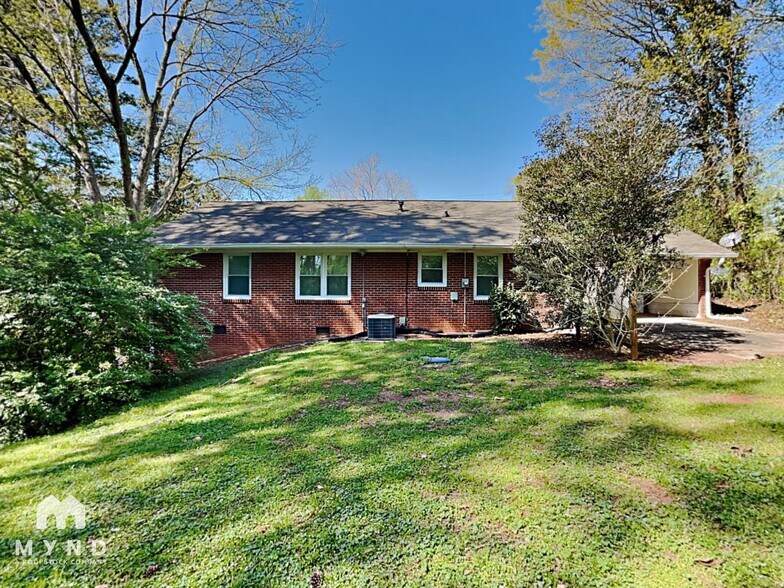 Building Photo - 355 Kemolay Rd SW