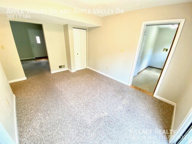 Building Photo - 818 Apple Valley Dr