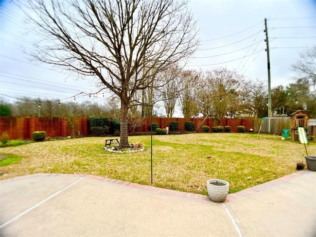 Building Photo - 8431 Big Bend Dr