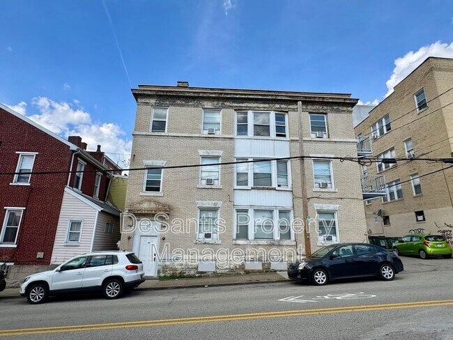 Building Photo - 512 S Millvale Ave