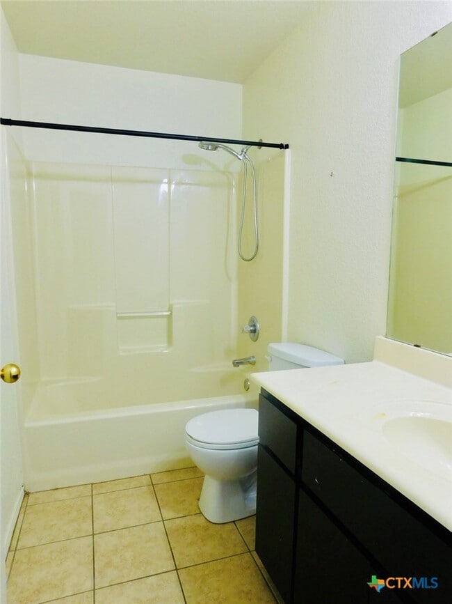 Building Photo - 2803 Alma Dr