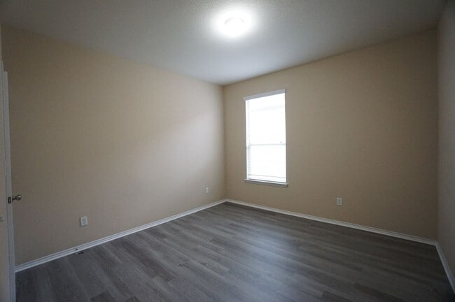 Building Photo - Schertz 1-Story