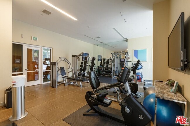 Building Photo - 1705 Ocean Ave