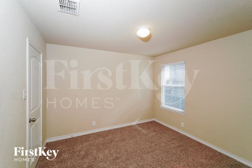 Building Photo - 12341 Erstein Vly