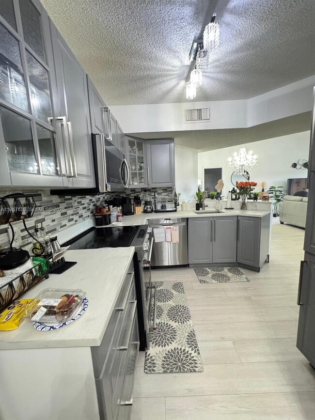 Building Photo - 8801 Wiles Rd