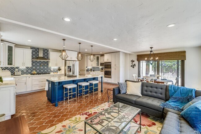 Building Photo - 9 El Camino Real