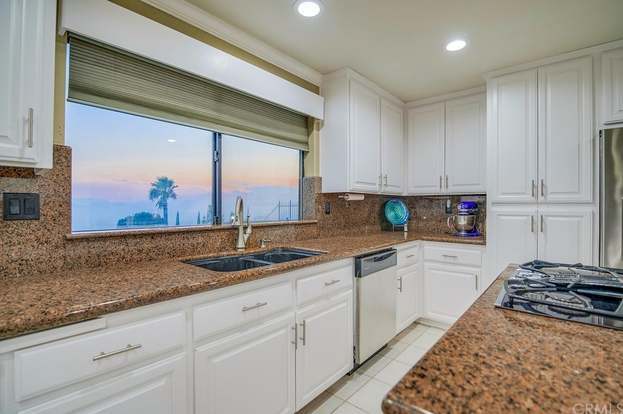 Building Photo - 7380 Live Oak Dr