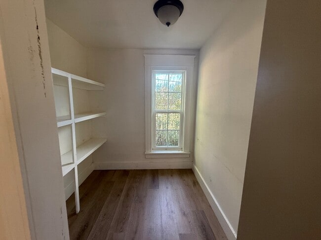 Building Photo - 105 S Magnolia St