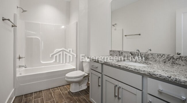 Building Photo - 238 Greenwood Dr