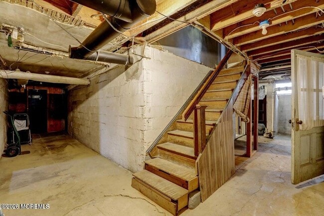 Building Photo - 15 Hummingbird Way