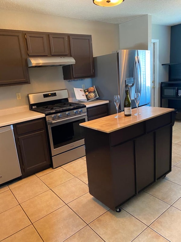 Building Photo - 3908 Suntrail Rd NW