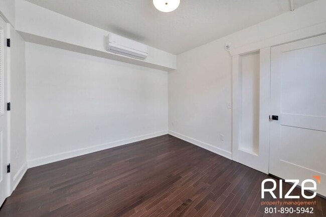 Building Photo - 521 S 500 E