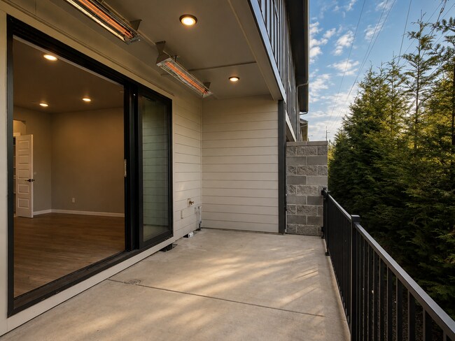 Building Photo - 13121 NE 71st Pl