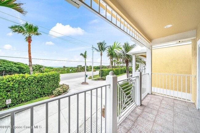 Building Photo - 2552 N Hwy A1A