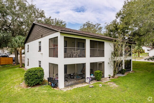 425 S 9th St Leesburg, FL 34748-7508 - The Rhoads Apartments | 2 Bedroom Apartments in Leesburg, FL