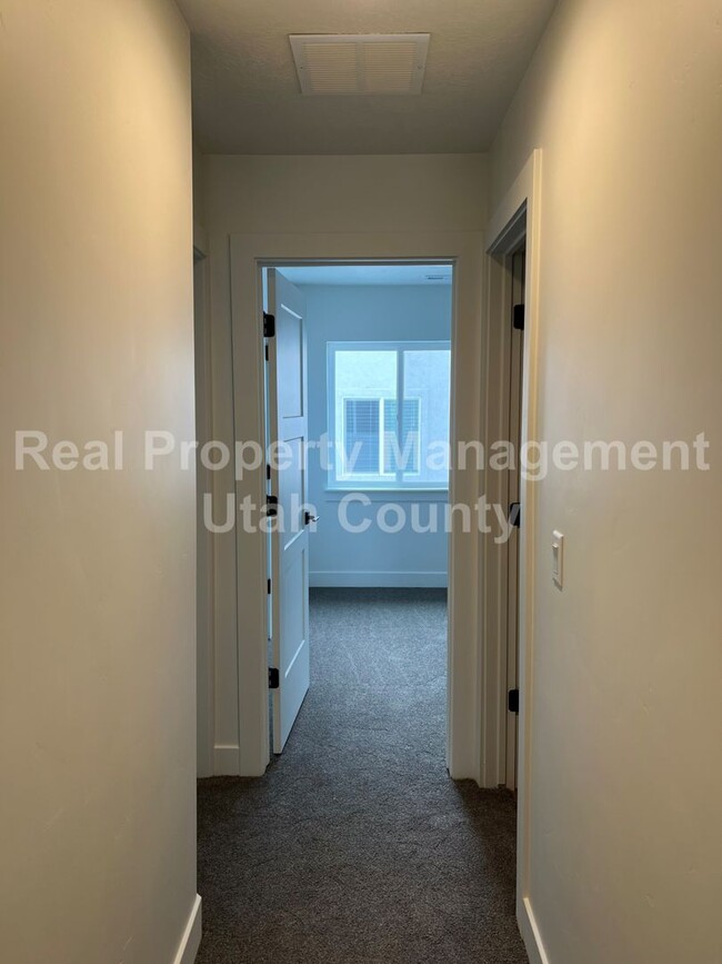 Building Photo - New AF Townhome