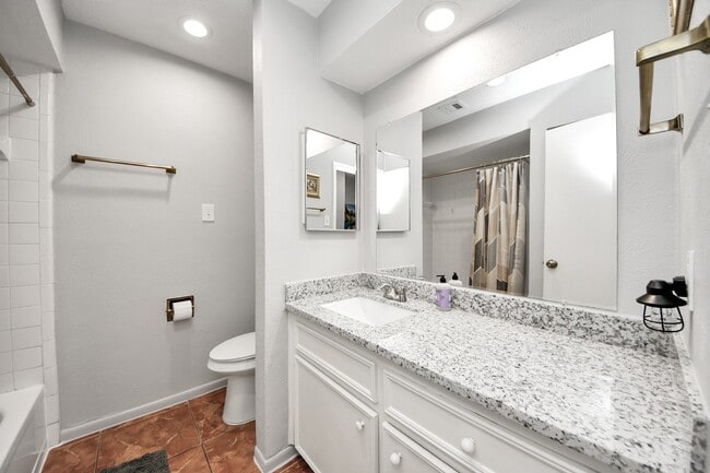 Building Photo - 11726 Lima Dr