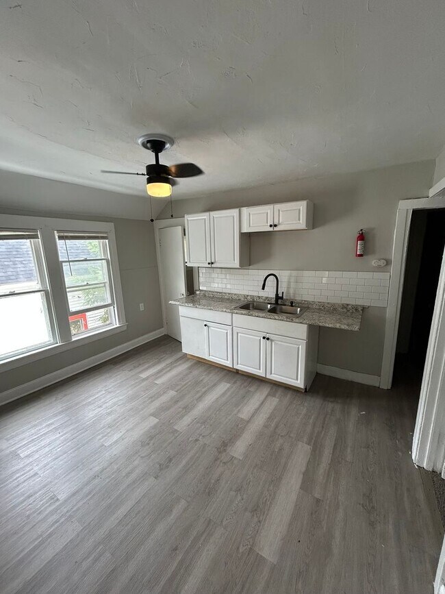 Building Photo - 12918 Ferris Ave