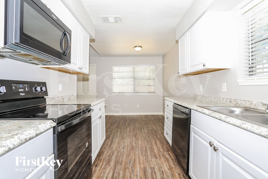 Building Photo - 5019 Monteith Dr