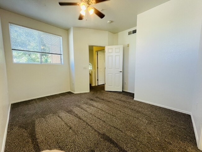 Building Photo - 18250 N Cave Creek Rd