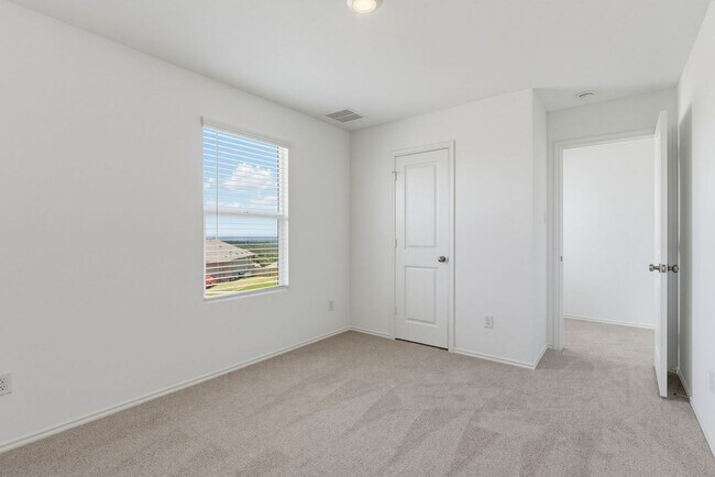 Building Photo - 216 Ayla Marie Cove
