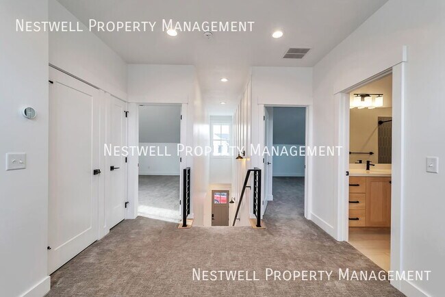 Building Photo - 10907 Paddle Board Way