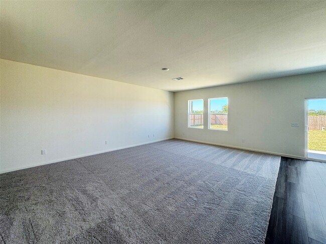 Building Photo - 8703 Vacek Xing Wy