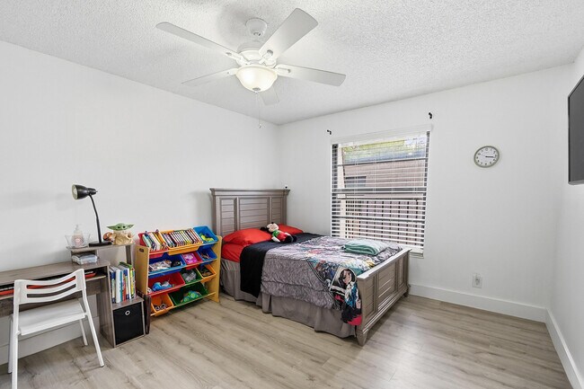 Building Photo - 2498 NW 99th Ave