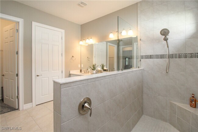 Building Photo - 14849 Windward Ln