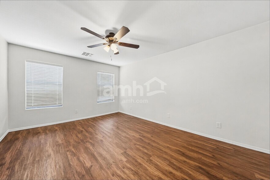 Building Photo - 17238 W Maui Ln