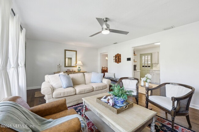 Building Photo - 1007 Brierfield Dr