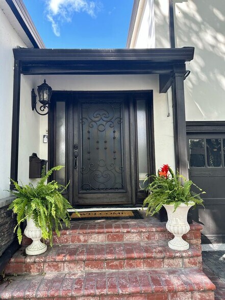 Building Photo - 1097 Camino Pablo