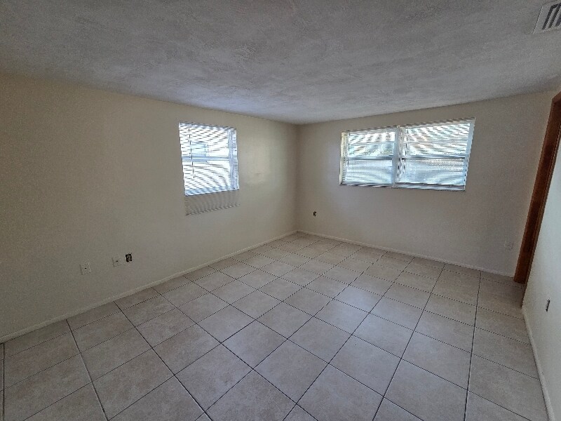 Building Photo - 7144 Stone Rd