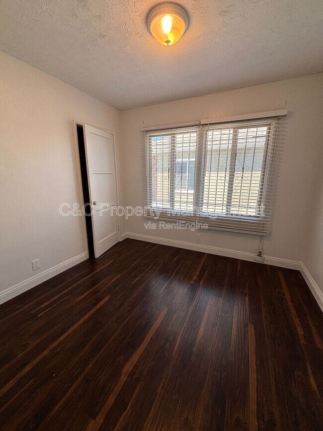 Building Photo - 1408 E 142nd St