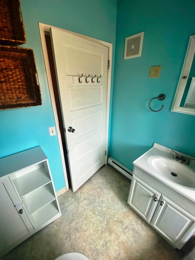 Building Photo - Whitefish River unfurnished 2 bedroom home!