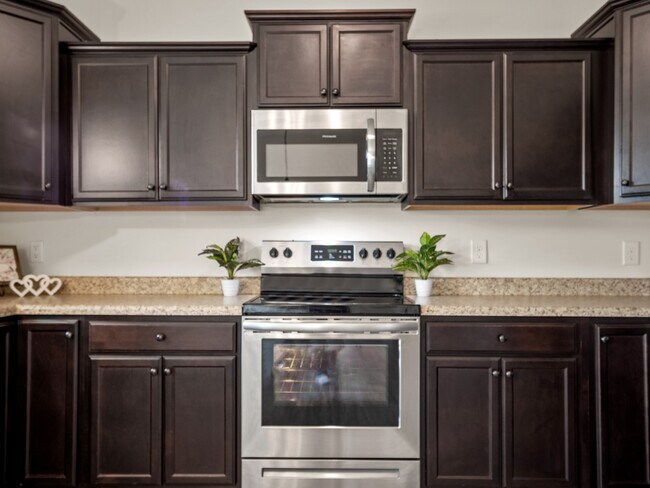 Building Photo - 251 Breakwater Dr