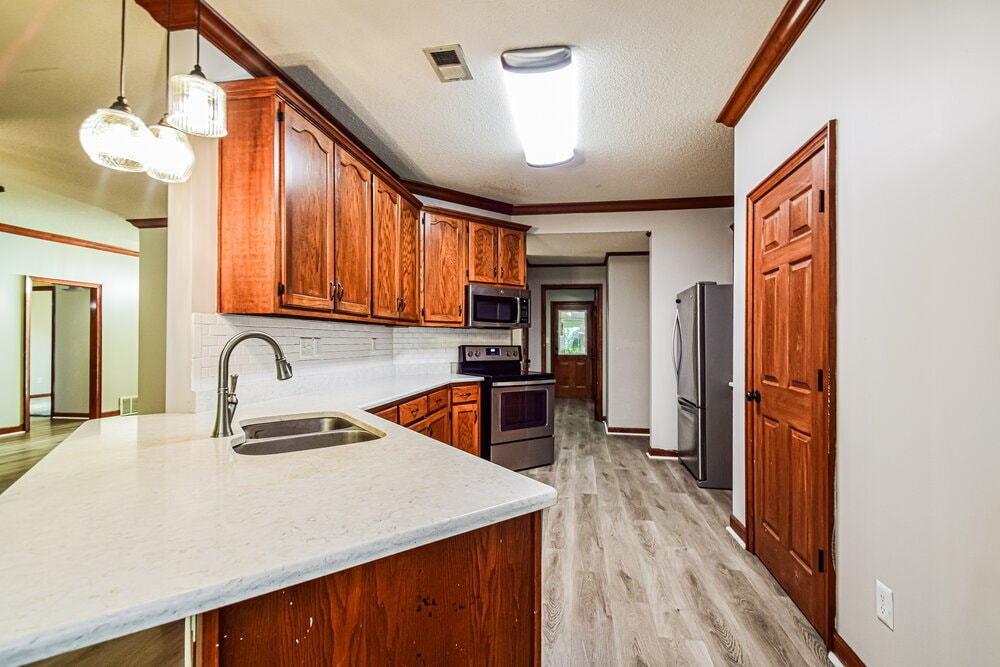 Building Photo - 7182 Golden Oaks Loop E