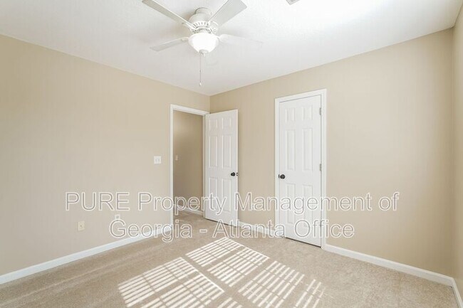 Building Photo - 5138 Saddle Cir