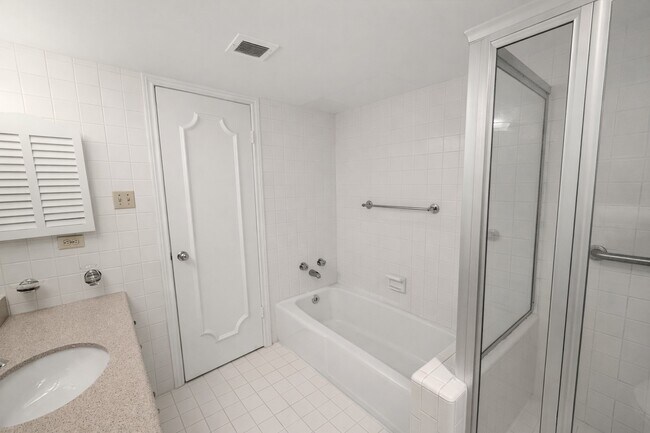 Building Photo - 5050 Ambassador Way