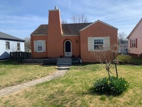 Building Photo - Great Location! Great House! Enjoy baseball games and the park attractions