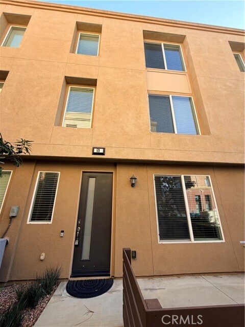 Building Photo - 422 W Rte 66